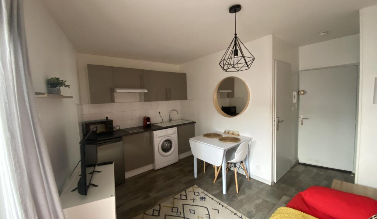 14PCP1-T1-studio-appartement-centre-ville-meublé-rénové-Poitiers-9