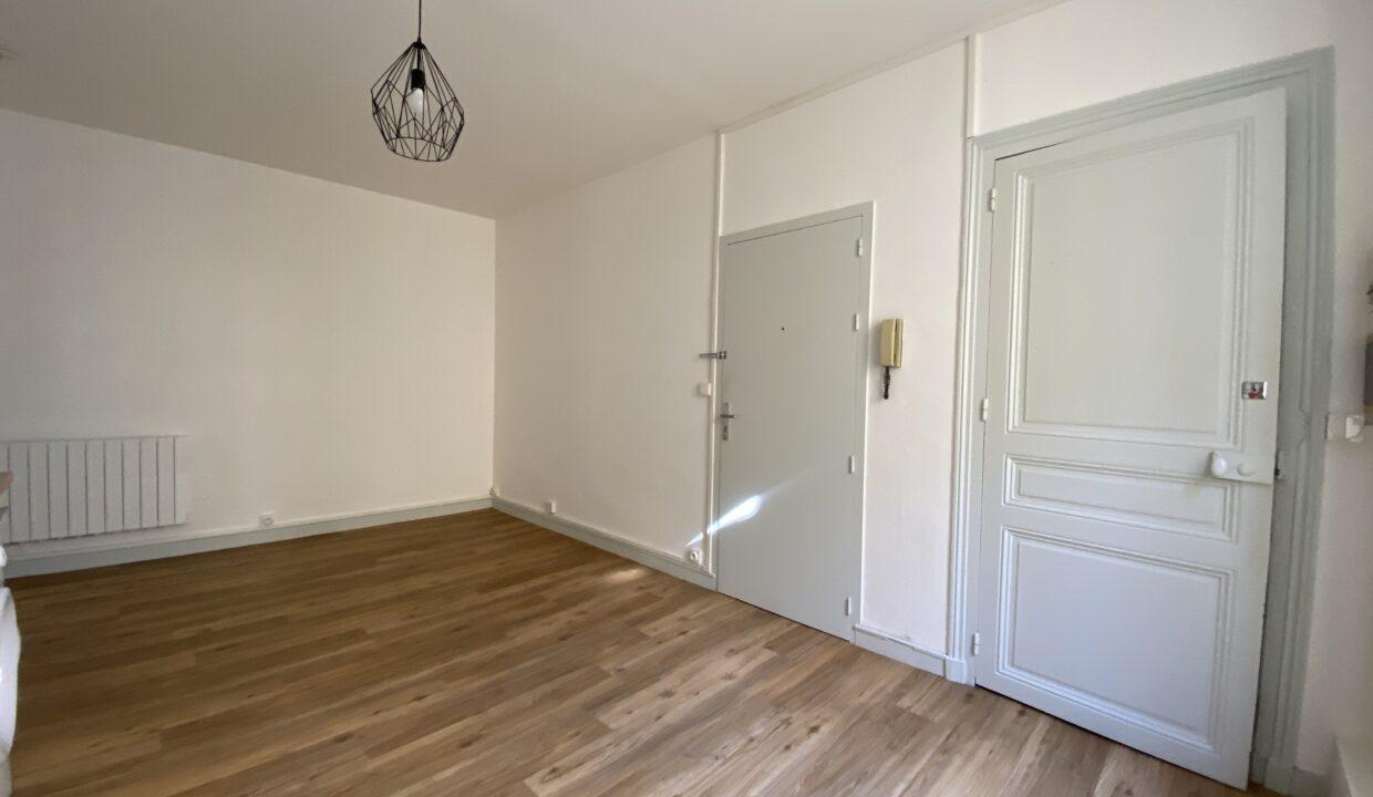 18CG4-T2-hyper-centre-Carnot-balcon-rénové-3