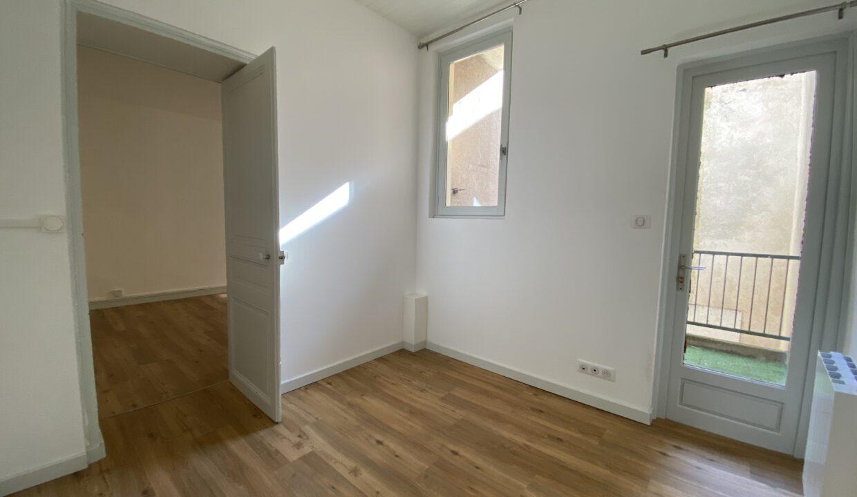 18CG4-T2-hyper-centre-Carnot-balcon-rénové-8