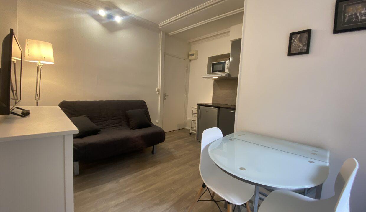 67CAT2-T1-appartement-centre-ville-meublé-rénové-grande-terrasse-3