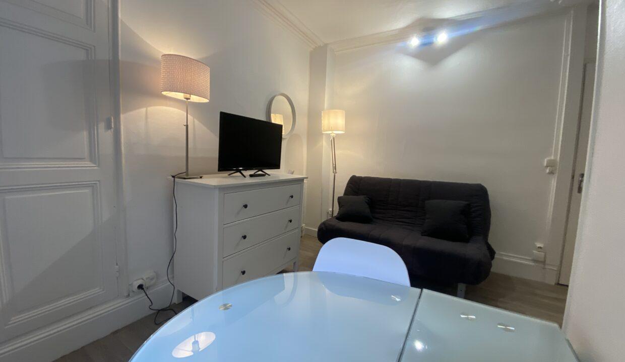 67CAT2-T1-appartement-centre-ville-meublé-rénové-grande-terrasse-4