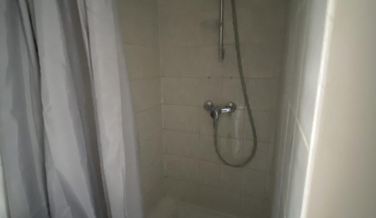 28JA14-T1-studio-meublé-lumineux-gare-12