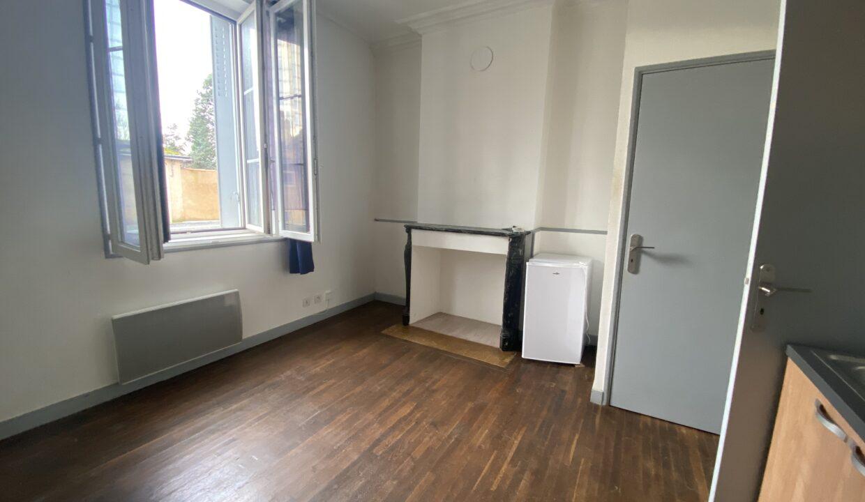 3PN2-T2-rénové-Pont-Neuf-cours-privative-5