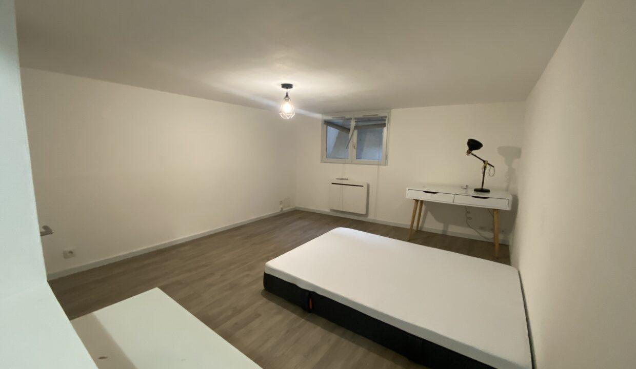 2PUY1-T2-appartement-centre-ville-meublé-rénové-4