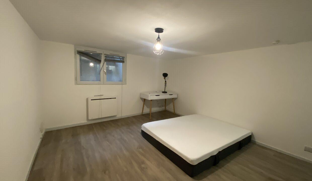 2PUY1-T2-appartement-centre-ville-meublé-rénové-5