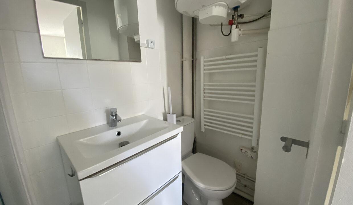 14PCP4-T1-studio-meublé-rénové-8