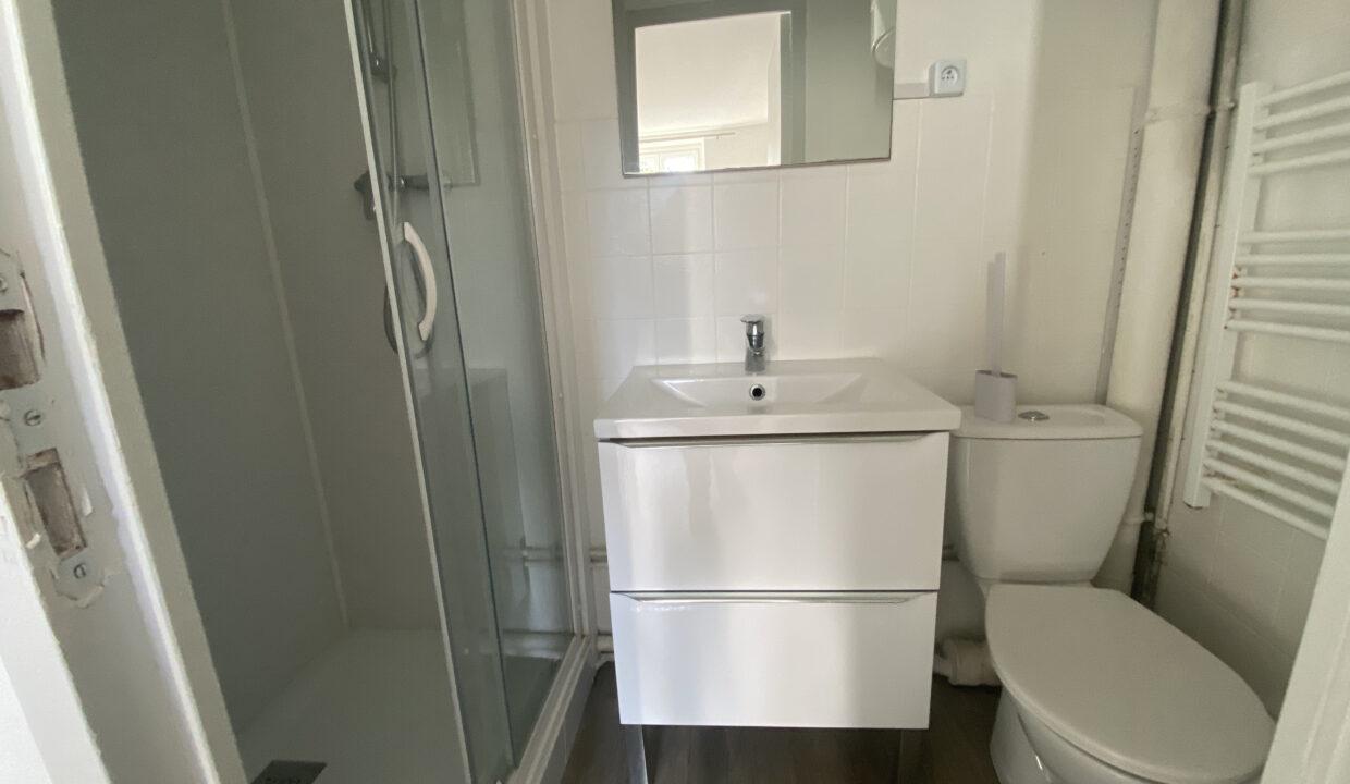 14PCP4-T1-studio-meublé-rénové-9