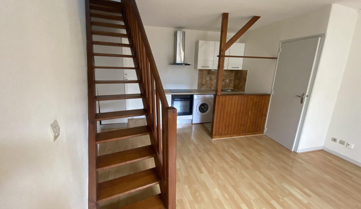 23SIMP4-T2-appartement-centre-ville-vide-duplex-10
