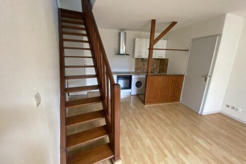 23SIMP4-T2-appartement-centre-ville-vide-duplex-10