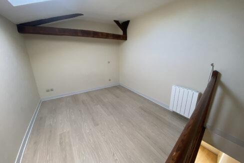 23SIMP4-T2-appartement-centre-ville-vide-duplex-11