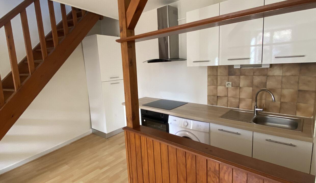 23SIMP4-T2-appartement-centre-ville-vide-duplex-6