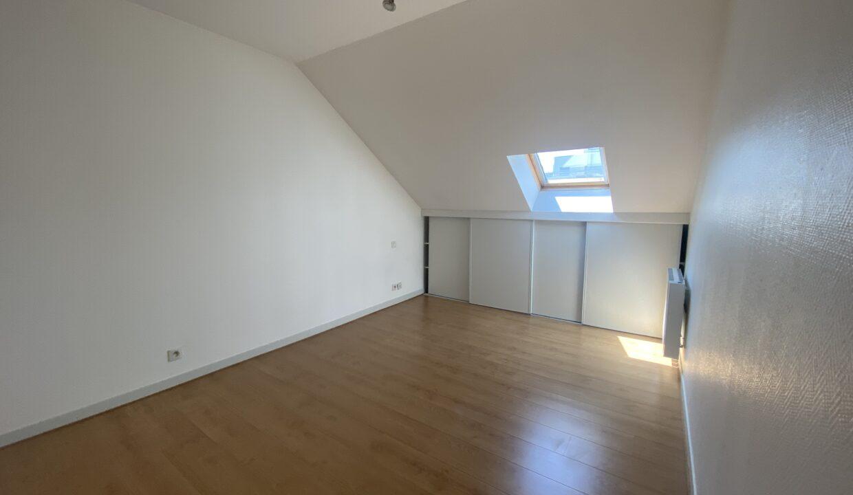 63PA7-T3-appartement-centre-ville-rénové-mansardé- gare-Poitiers-13