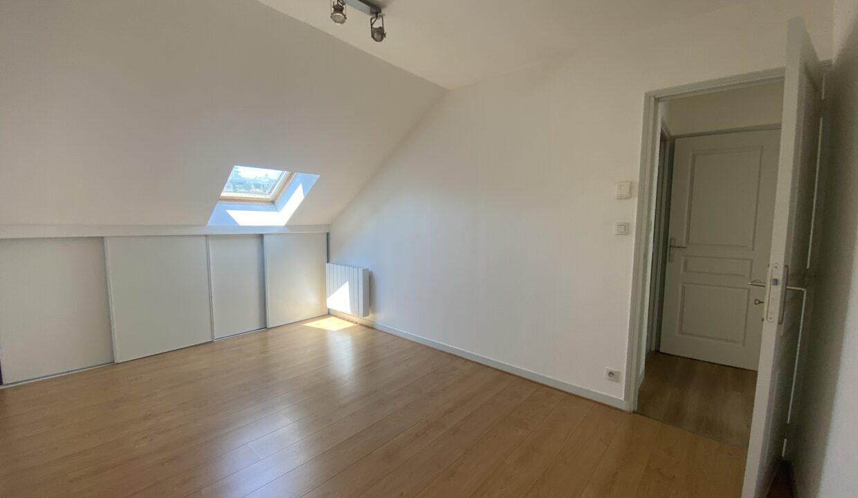 63PA7-T3-appartement-centre-ville-rénové-mansardé- gare-Poitiers-14