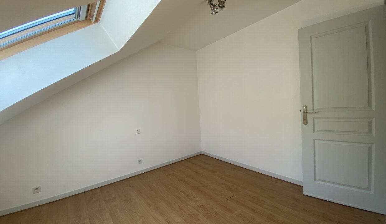 63PA7-T3-appartement-centre-ville-rénové-mansardé- gare-Poitiers-18