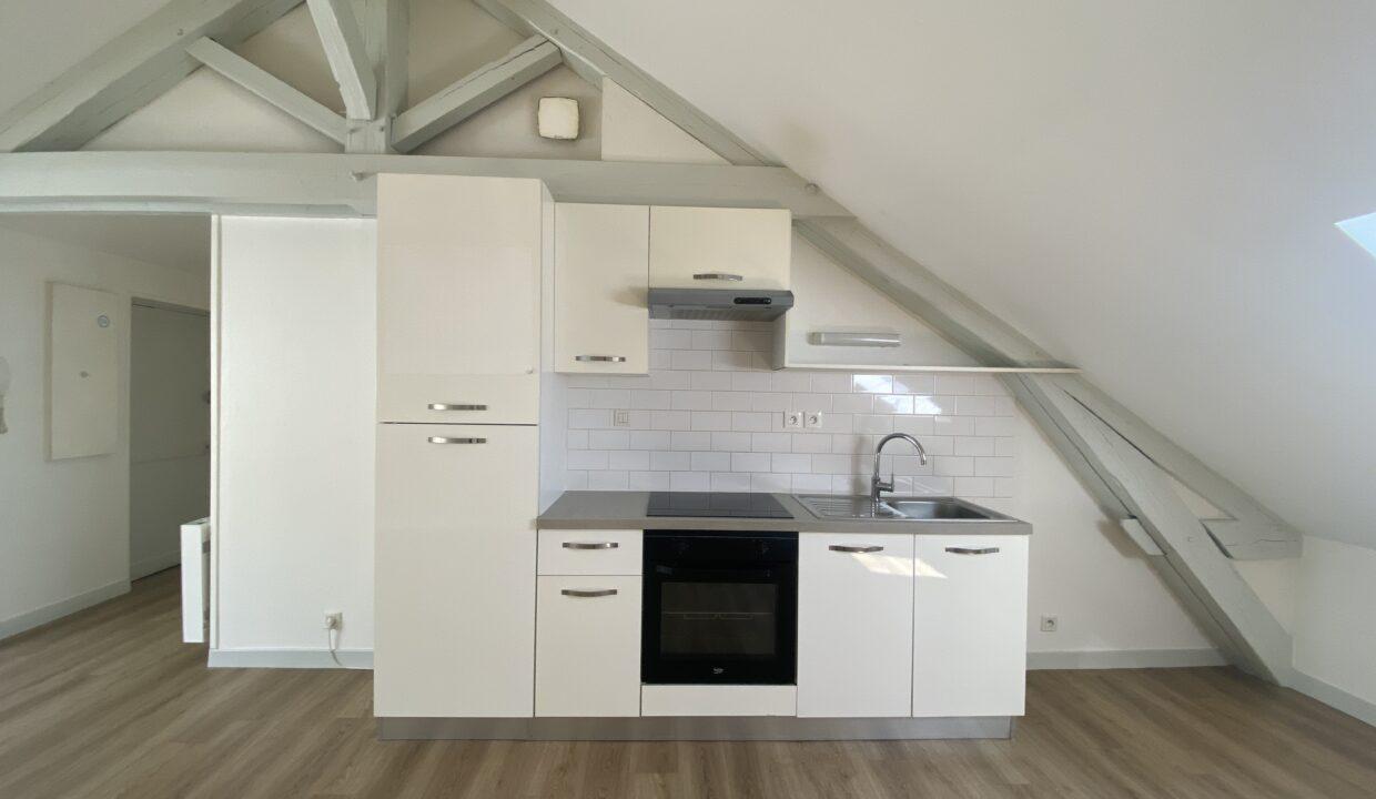 63PA7-T3-appartement-centre-ville-rénové-mansardé- gare-Poitiers-6
