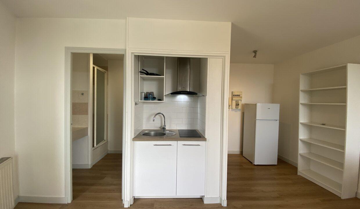 22SOL5-T2-appartement-Solférino-meublé-renove-5