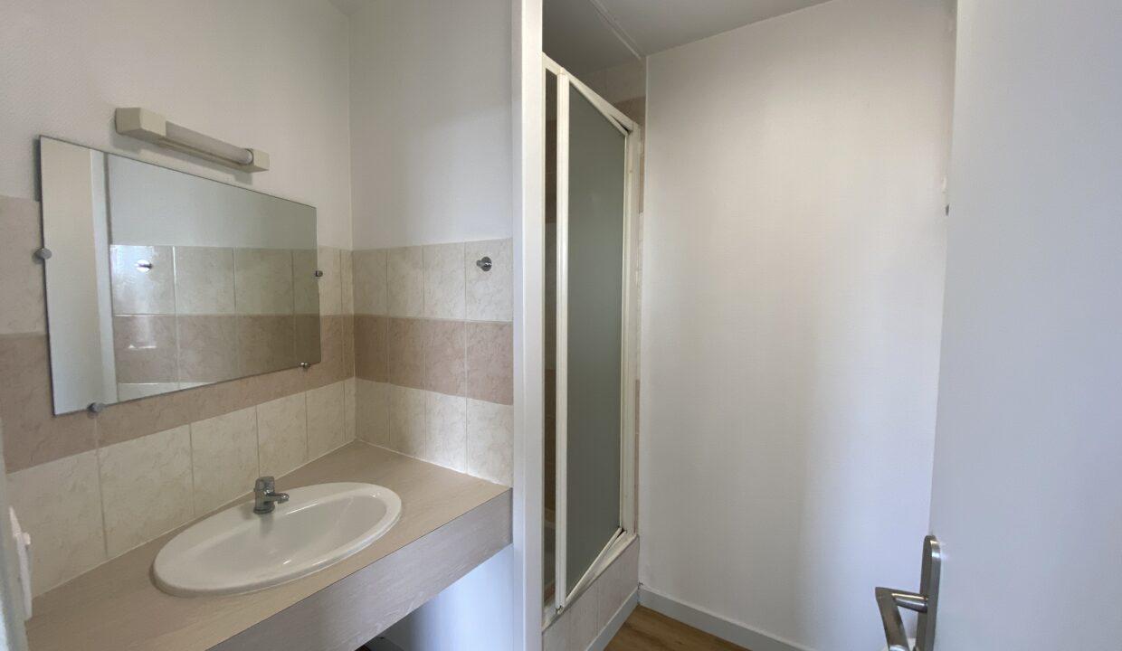 22SOL5-T2-appartement-Solférino-meublé-renove-6