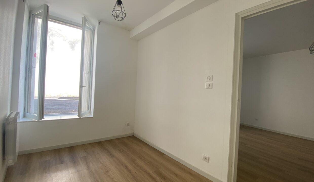 133TR2-T2-appartement-meublé-parc-Blossac-6