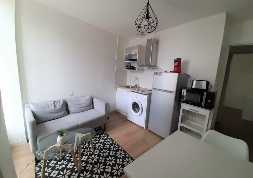 133TR1bis-T1-appartement-studio-meublé-parc-Blossac-2