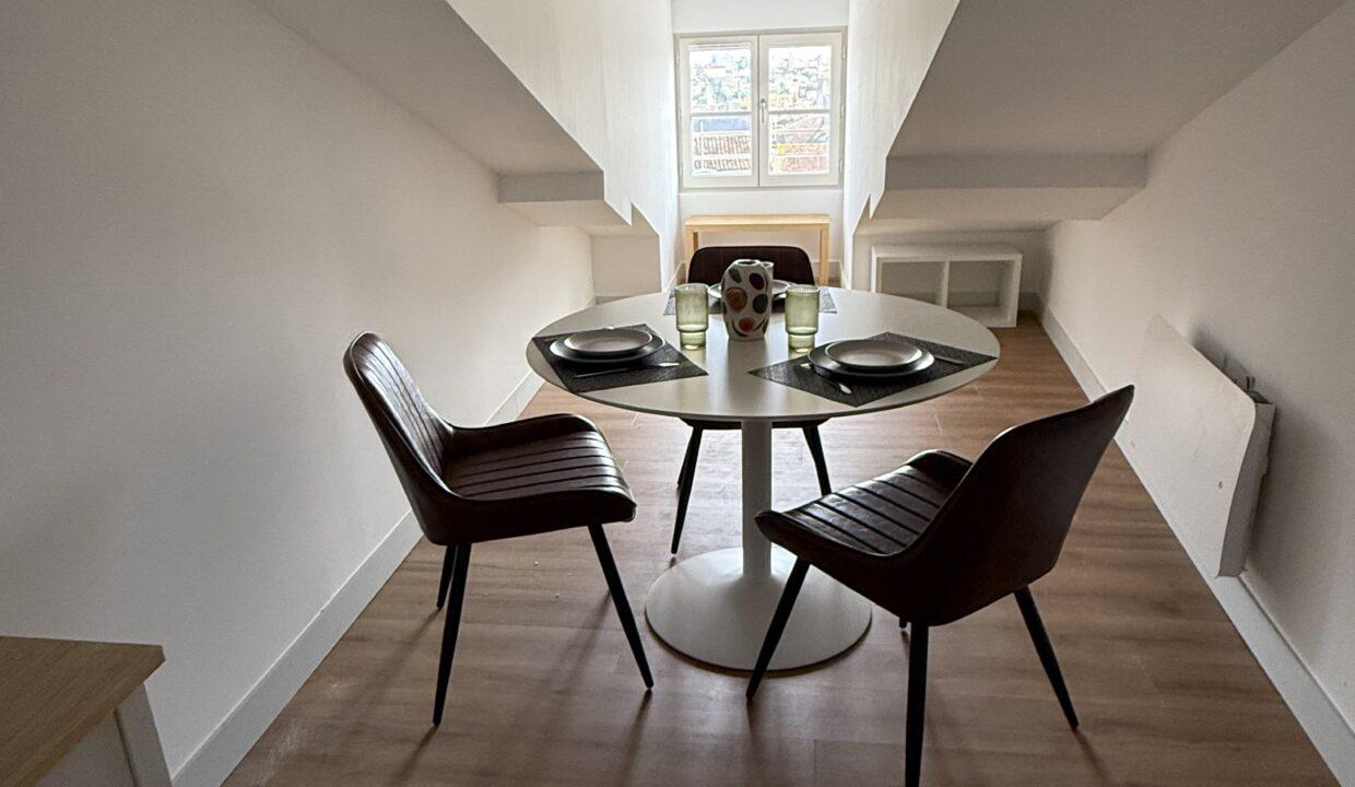 16CG5-T3-appartement-centre-ville-poitiers-meublé-rénové-neuf-atypique-2