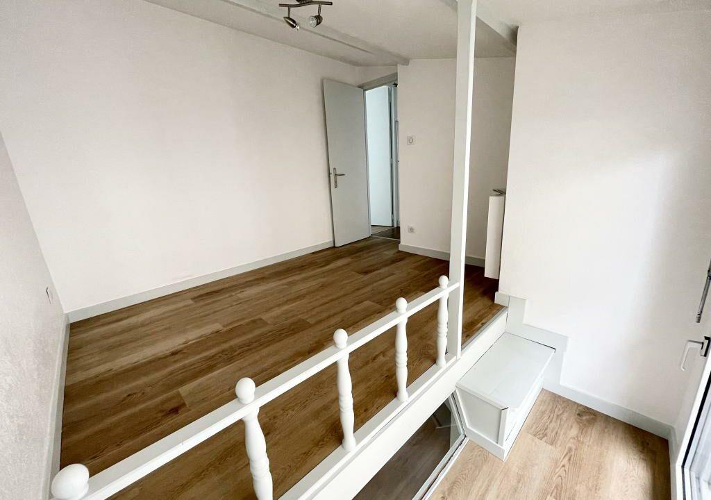 19RD9-T3-appartement-centre-ville-cours-privative-duplex-Poitiers-4