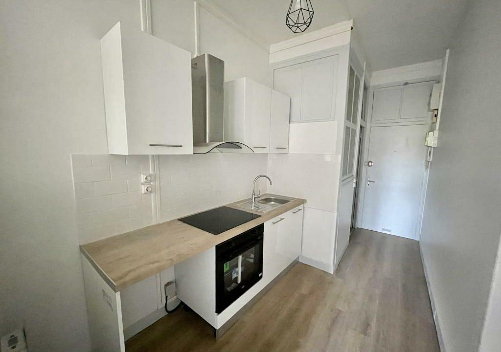4RIF4-T1-appartement-centre-ville-meublé-rénové-cuisine-séparée-2