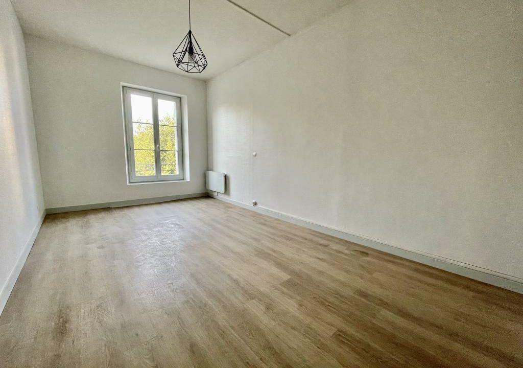 4RIF4-T1-appartement-centre-ville-meublé-rénové-cuisine-séparée-4