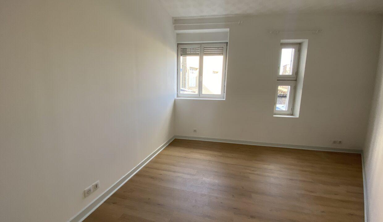 2AN1-appartement-T2-vide-rénové-Poitiers-5