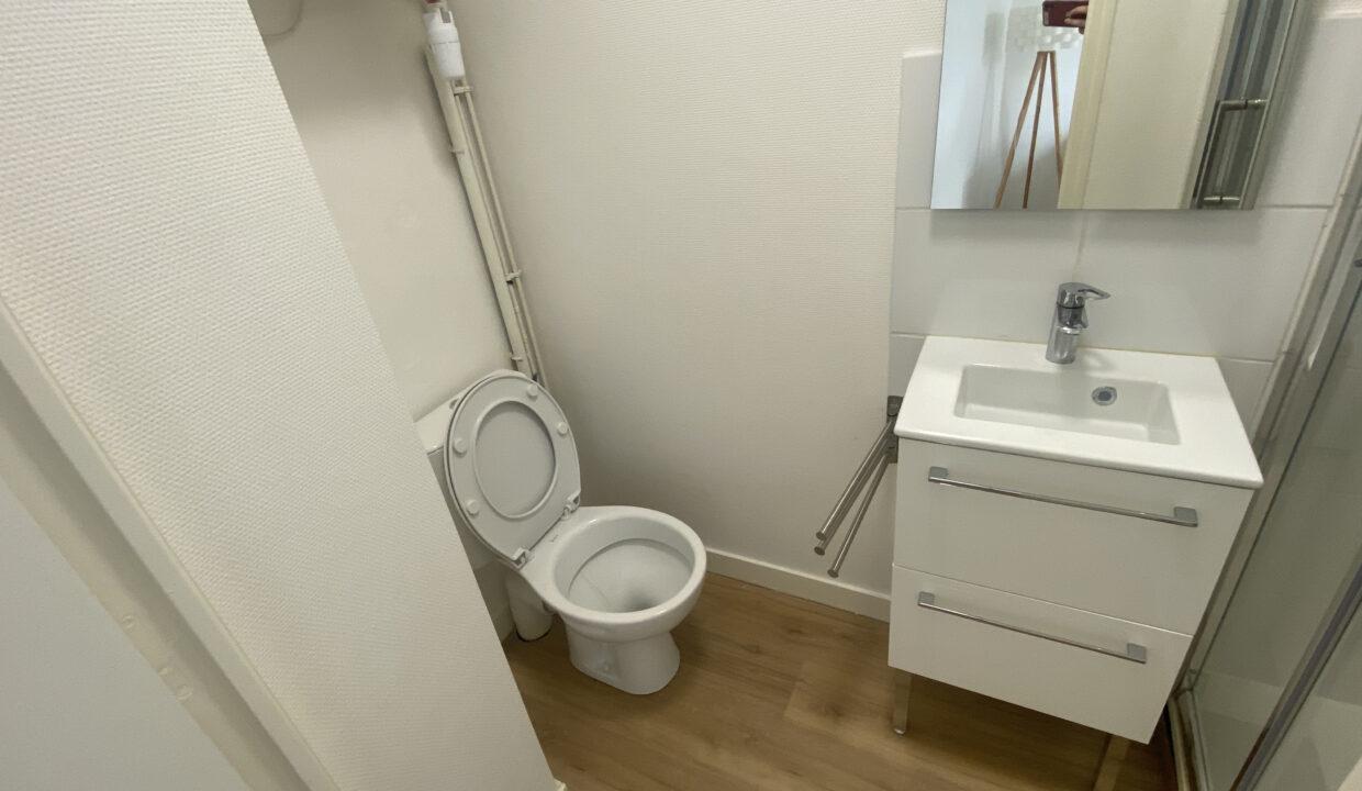 32FO2-T1-appartement-centre-ville-meublé-rénové-9